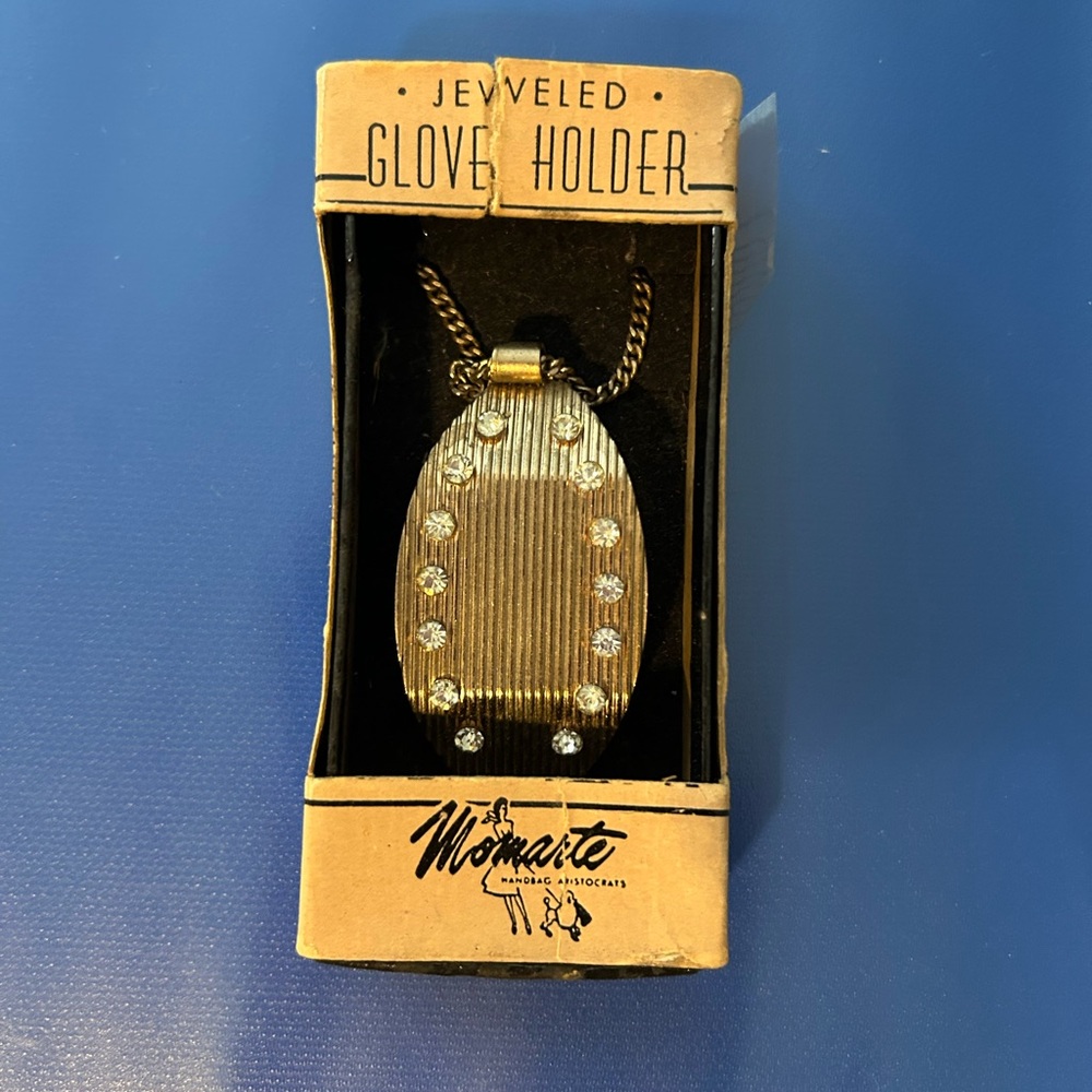 Vintage Momarte Jeweled Glove Holder